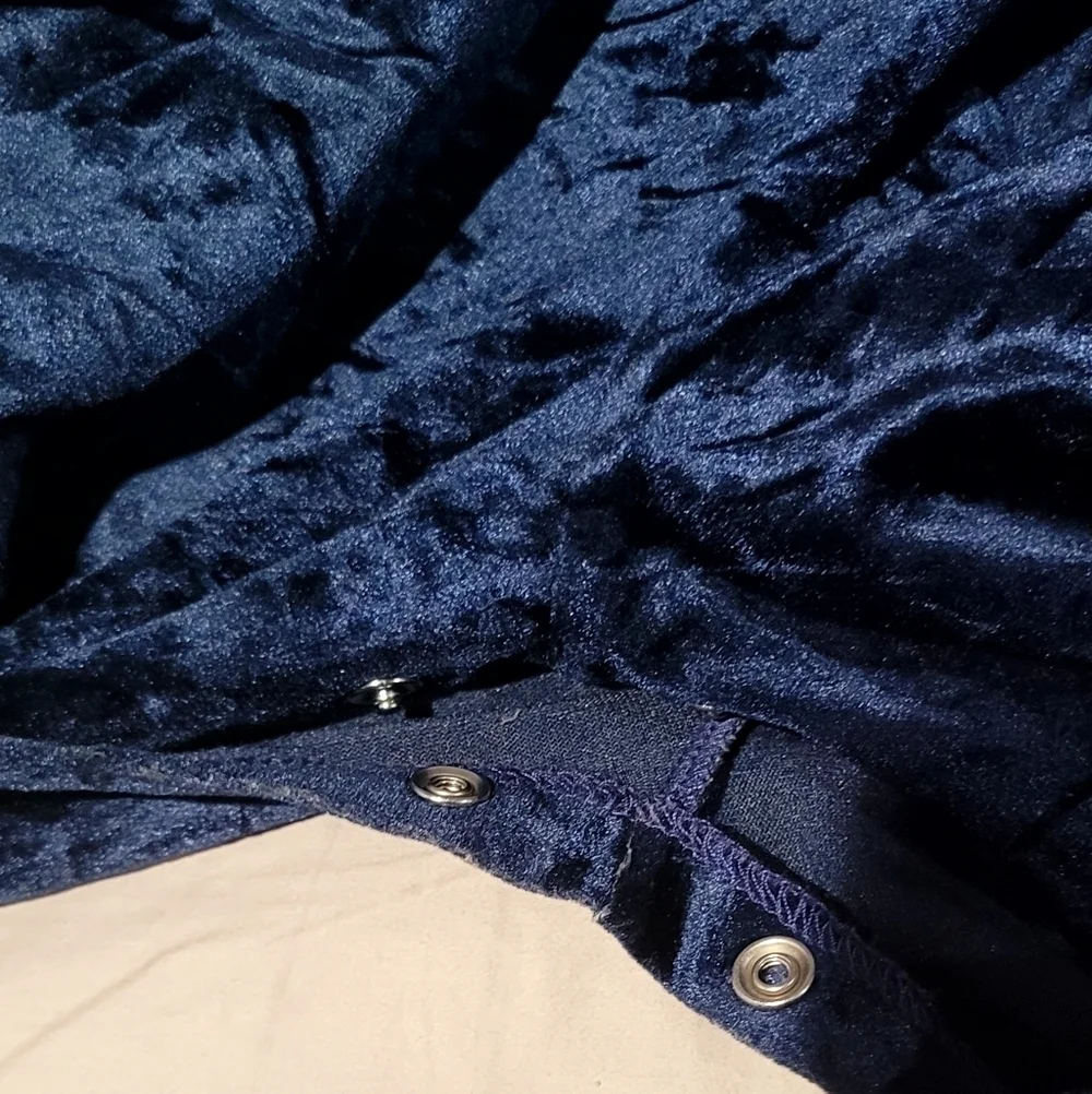 Beauti Edge Navy Velvet Lace Collar Baby Romper Size 3–6 Months